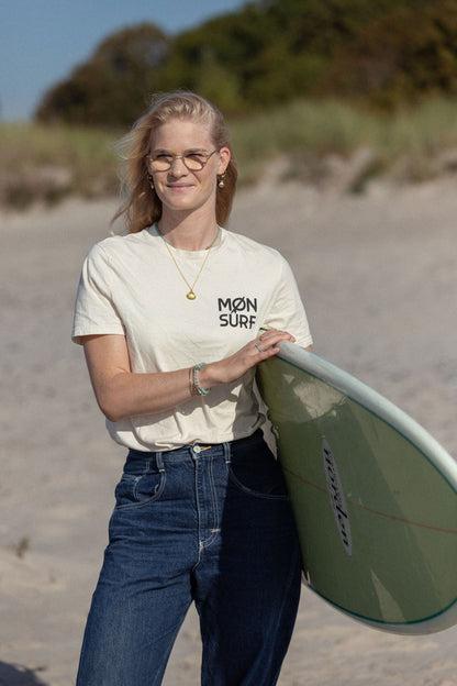 Happiness comes in waves T-Shirt